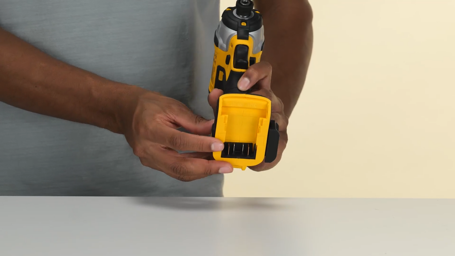 DEWALT DCF887N: DIE PERFEKTE LÖSUNG FÜR HEIMWERKER UND PROFIS